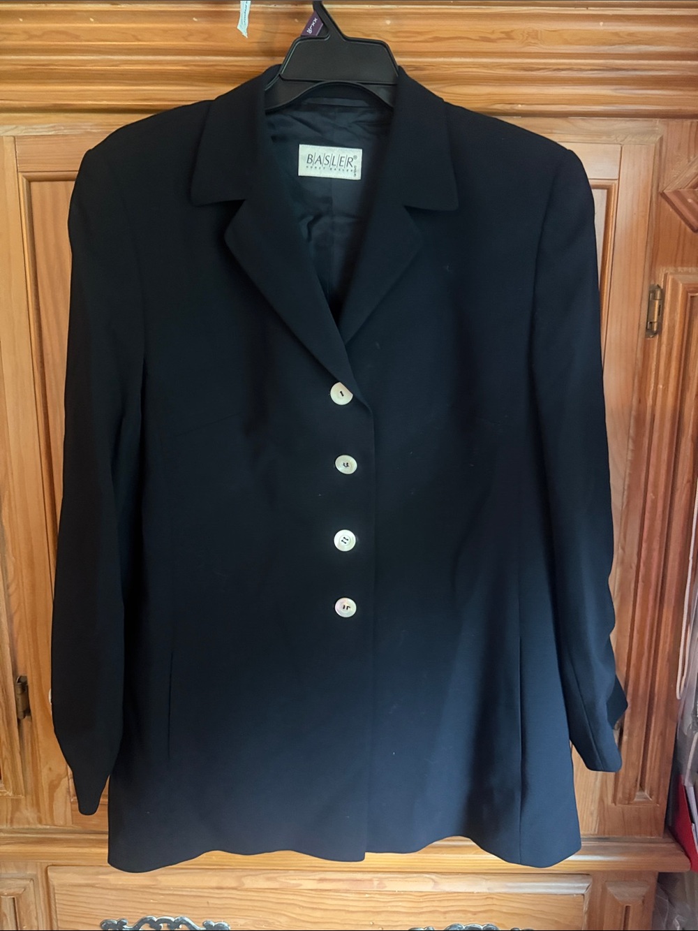 Basler Black Women's Single-Breasted Tailored Blazer